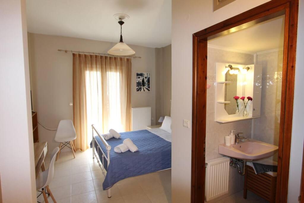 Cozy Apartment In The Heart Of The Town 阿尔戈斯托利翁 外观 照片