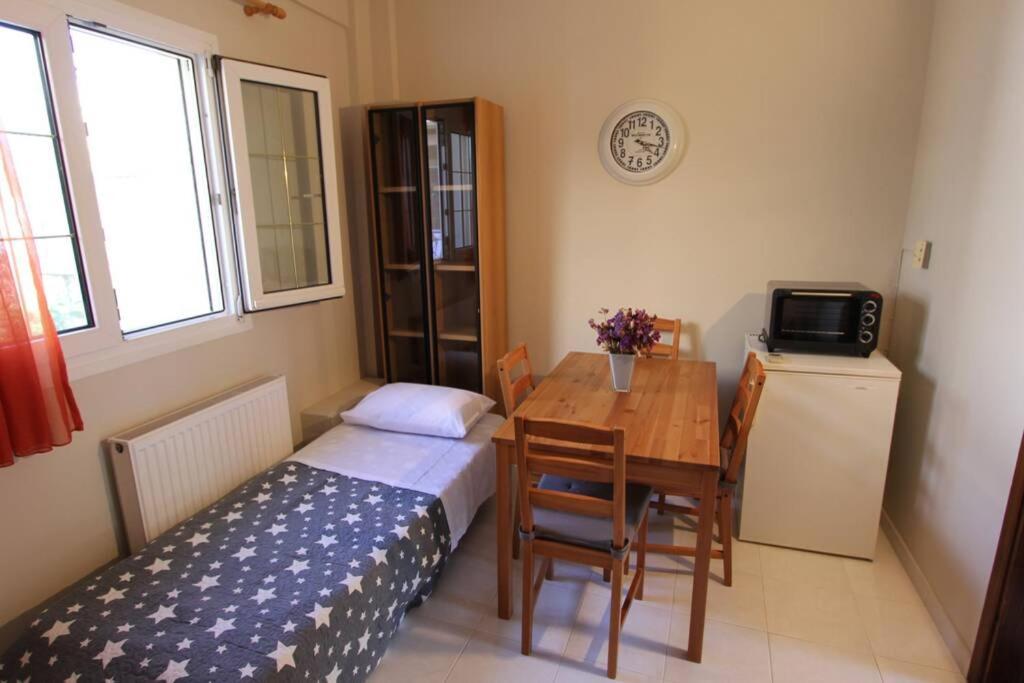 Cozy Apartment In The Heart Of The Town 阿尔戈斯托利翁 外观 照片
