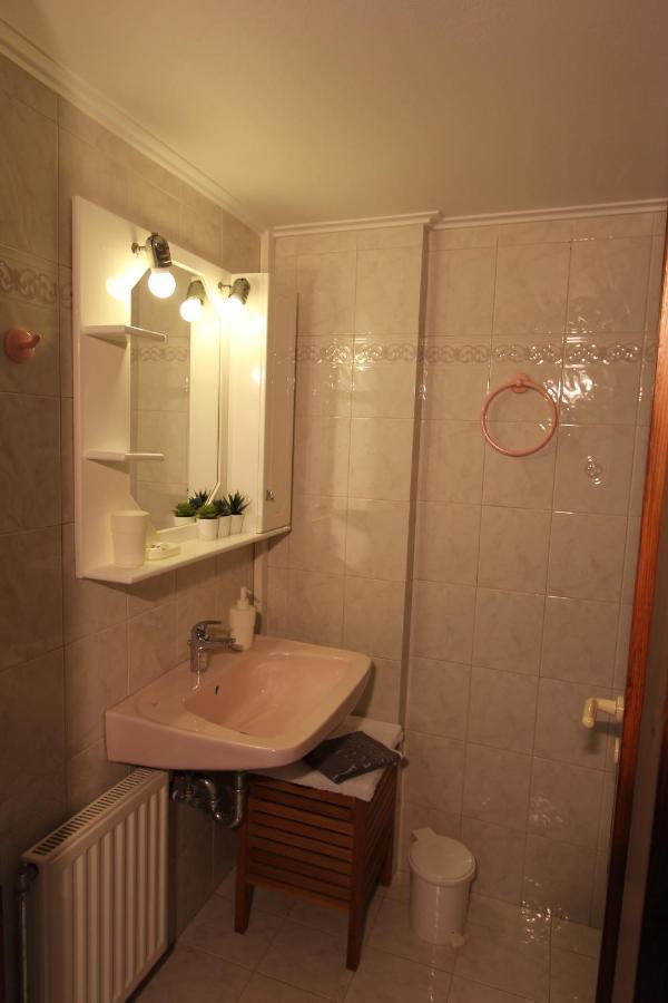 Cozy Apartment In The Heart Of The Town 阿尔戈斯托利翁 外观 照片